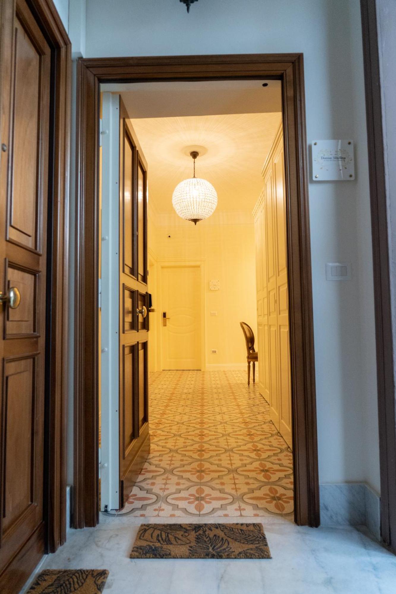 Domus Sibyllina, Palazzo Cavalcanti Наполи Екстериор снимка