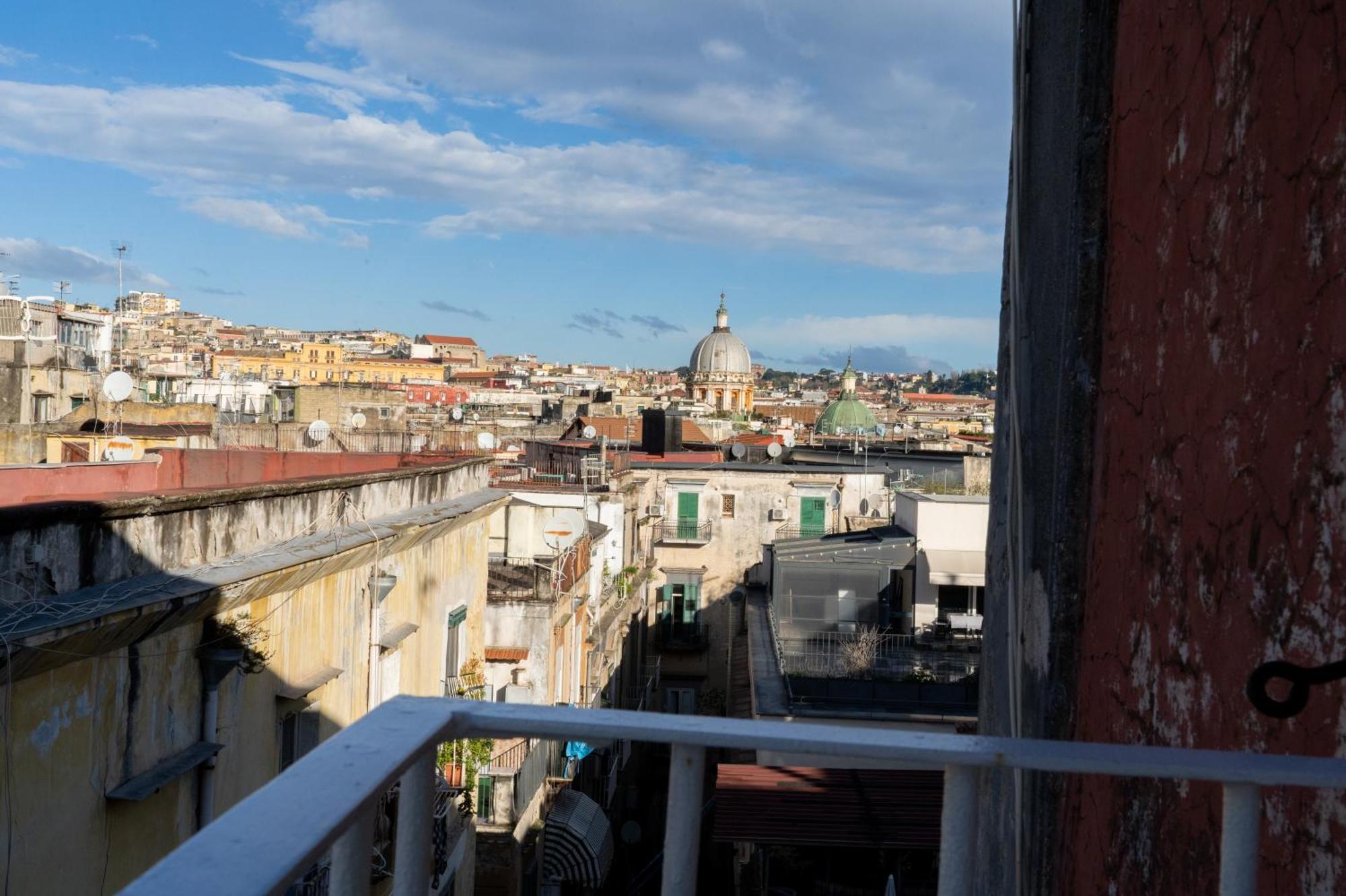 Domus Sibyllina, Palazzo Cavalcanti Наполи Екстериор снимка
